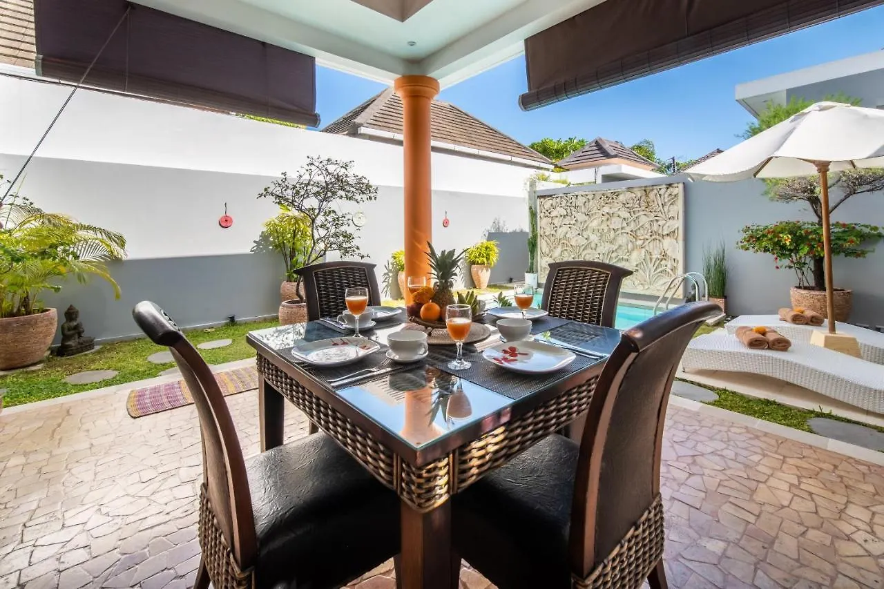 Villa Vaiana Seminyak סמיניאק